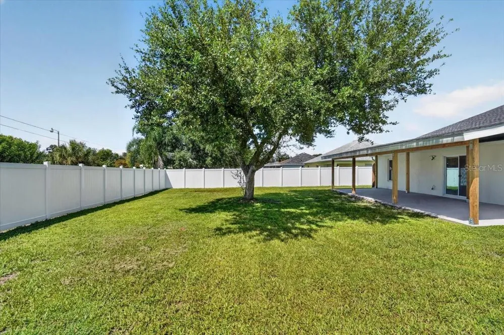 5815 33RD DRIVE E Palmetto, FL 34221