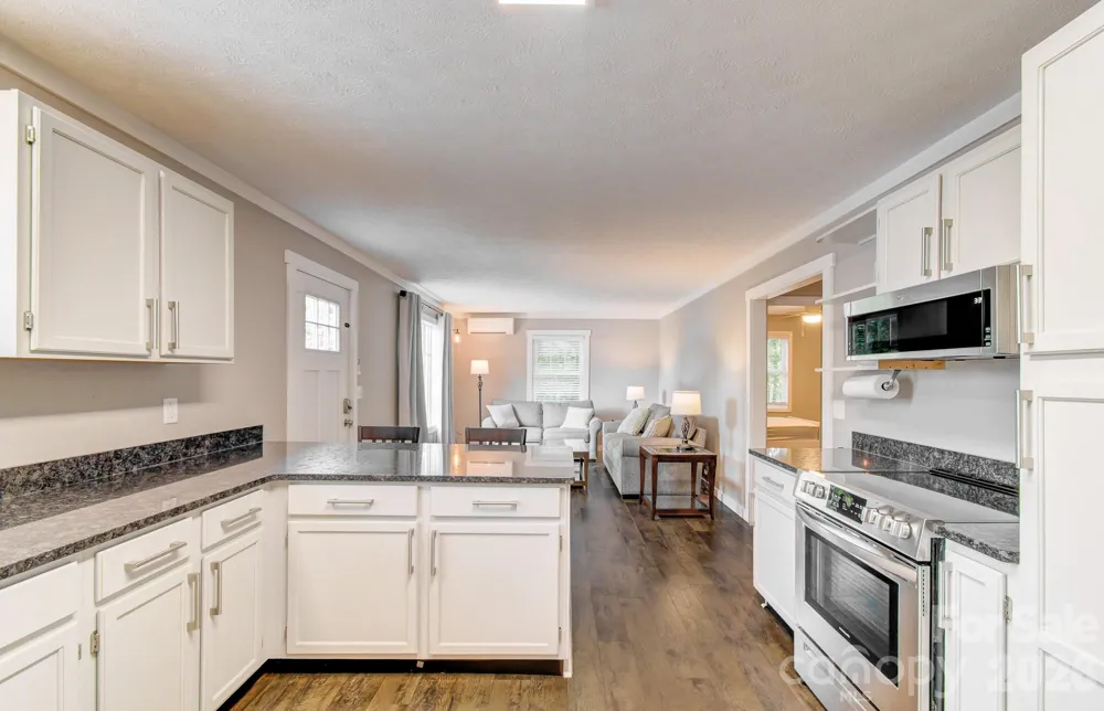 182 Ellerslie Acre Hendersonville, NC 28739