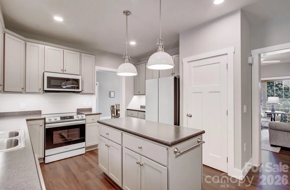 182 Ellerslie Acre Hendersonville, NC 28739