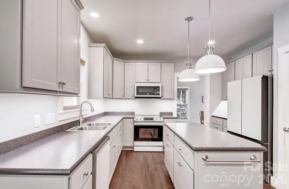 182 Ellerslie Acre Hendersonville, NC 28739