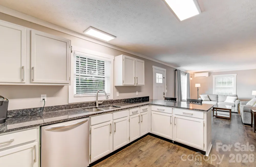 182 Ellerslie Acre Hendersonville, NC 28739