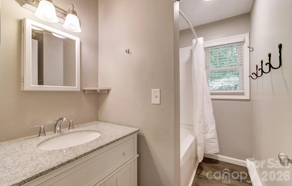 182 Ellerslie Acre Hendersonville, NC 28739
