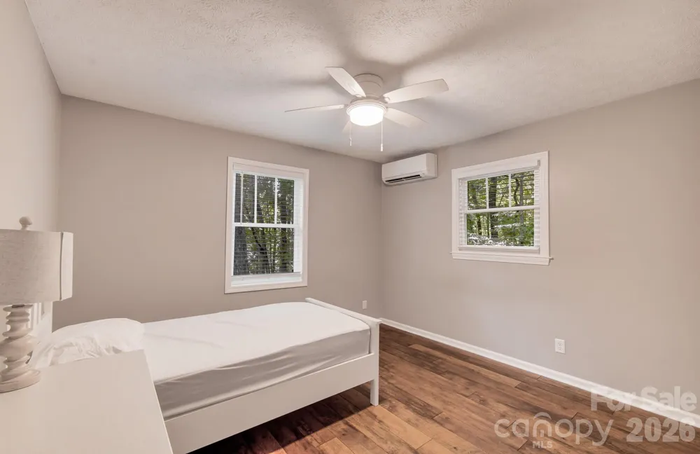 182 Ellerslie Acre Hendersonville, NC 28739