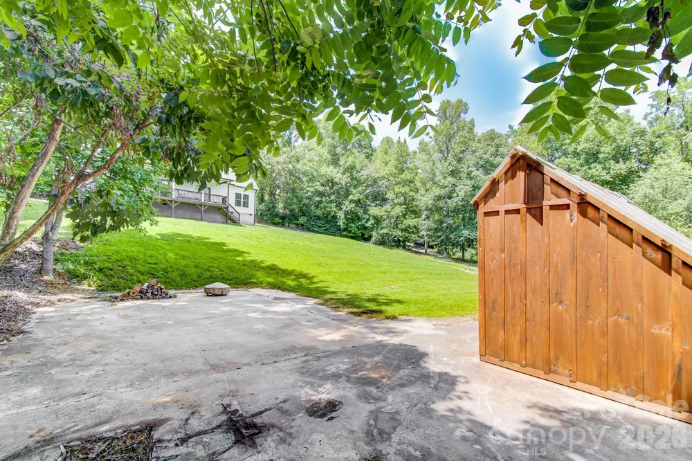182 Ellerslie Acre Hendersonville, NC 28739