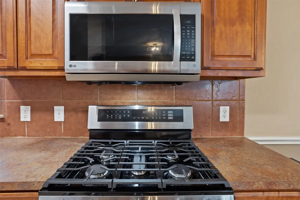 2211 Heritage Well Lane Pflugerville, TX 78660