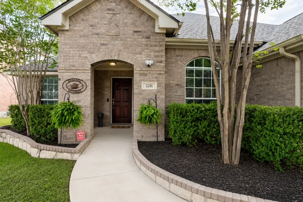 2211 Heritage Well Lane Pflugerville, TX 78660