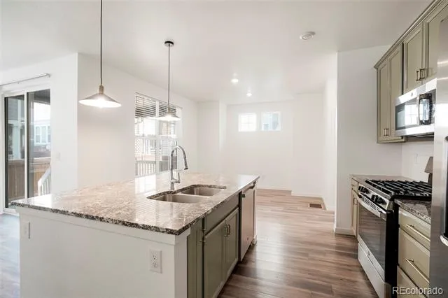 9542 Richfield Street Commerce City, CO 80022