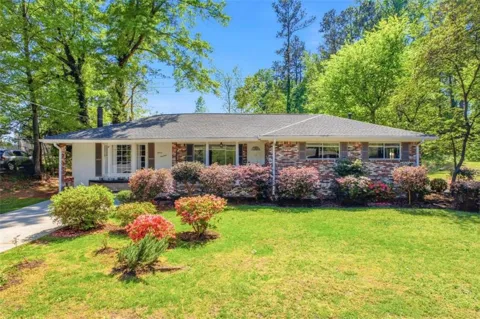 1100 Vonda Lane