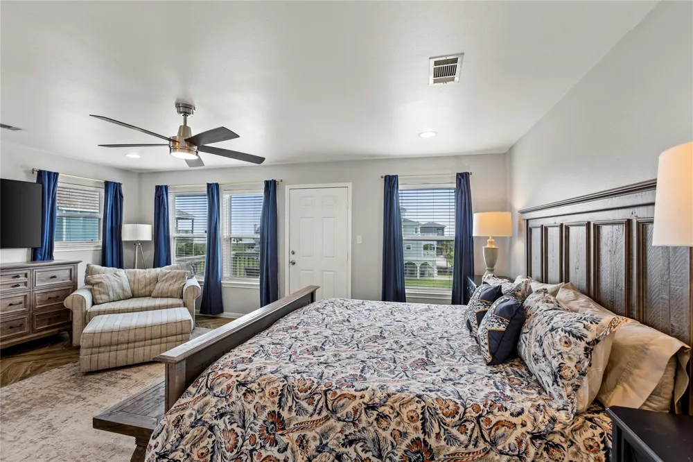 4114 Courageous Lane Galveston, TX 77554