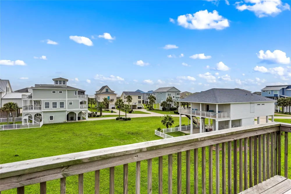 4114 Courageous Lane Galveston, TX 77554
