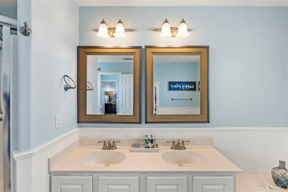 4114 Courageous Lane Galveston, TX 77554