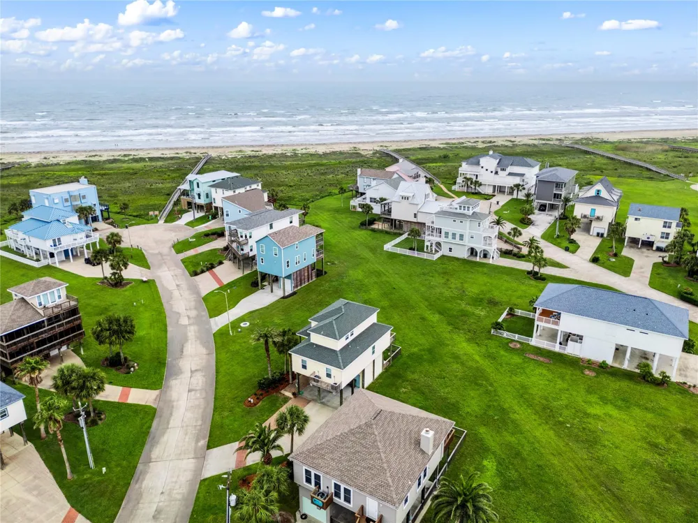 4114 Courageous Lane Galveston, TX 77554