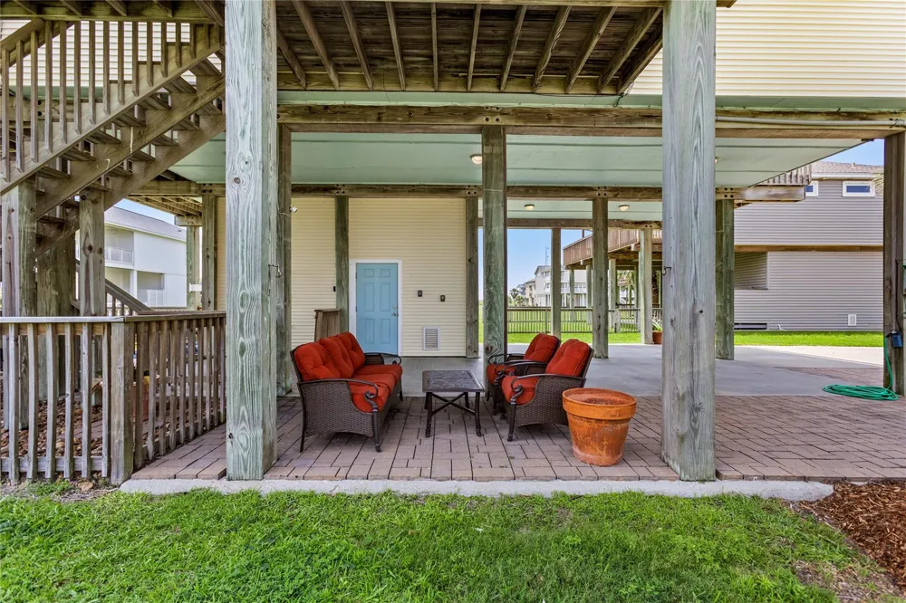 4114 Courageous Lane Galveston, TX 77554