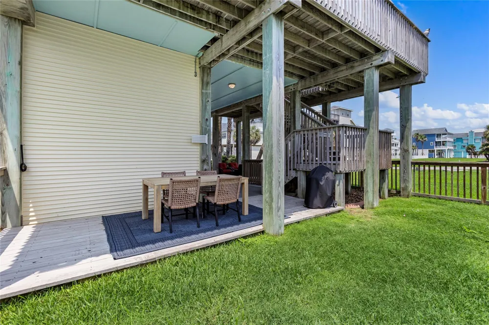 4114 Courageous Lane Galveston, TX 77554