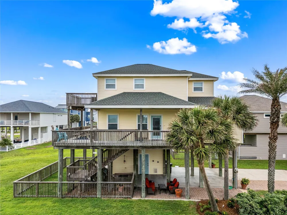 4114 Courageous Lane Galveston, TX 77554