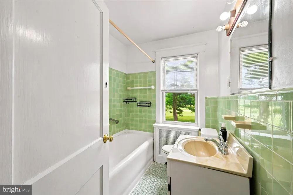 622 COUNTRY CLUB LANE Havertown, PA 19083