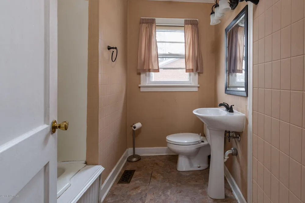 506 Raleigh Road Clinton, NC 28328