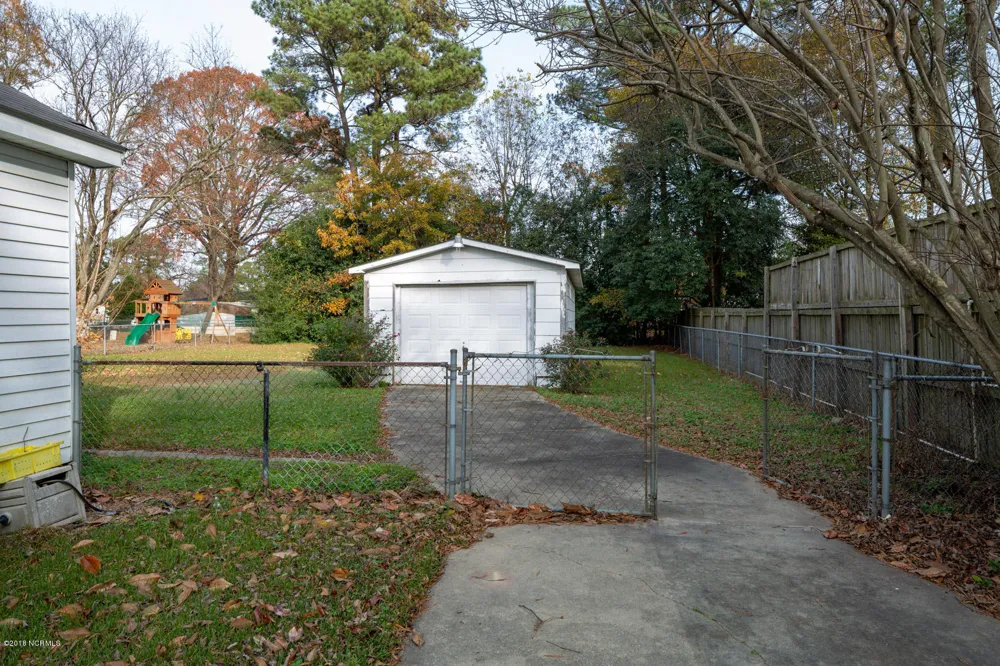 506 Raleigh Road Clinton, NC 28328