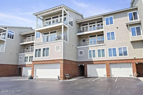 104 S 3rd Street #1-4
