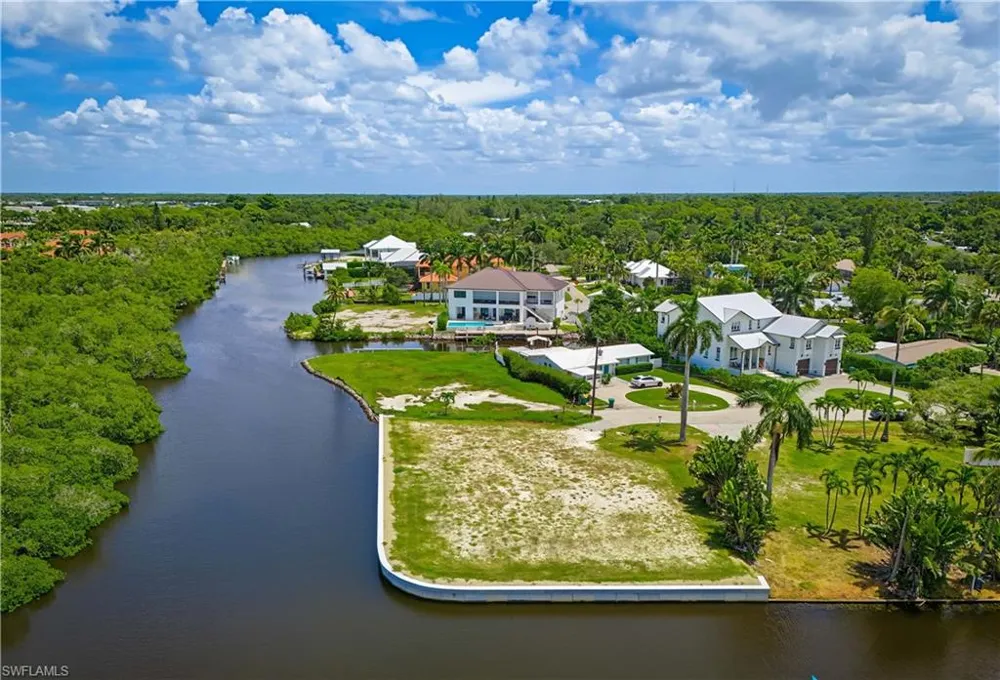 1100 Christopher Court Naples, FL 34104