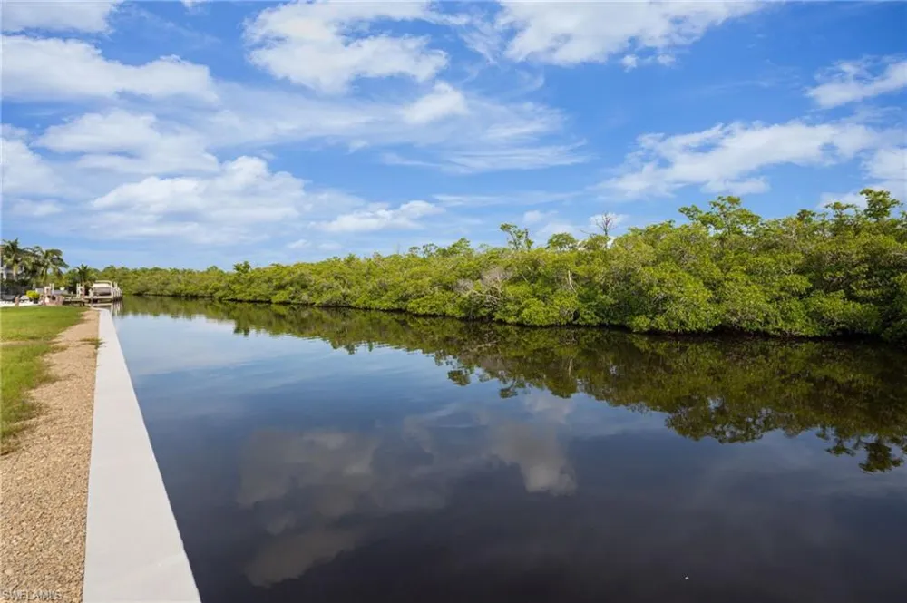 1100 Christopher Court Naples, FL 34104