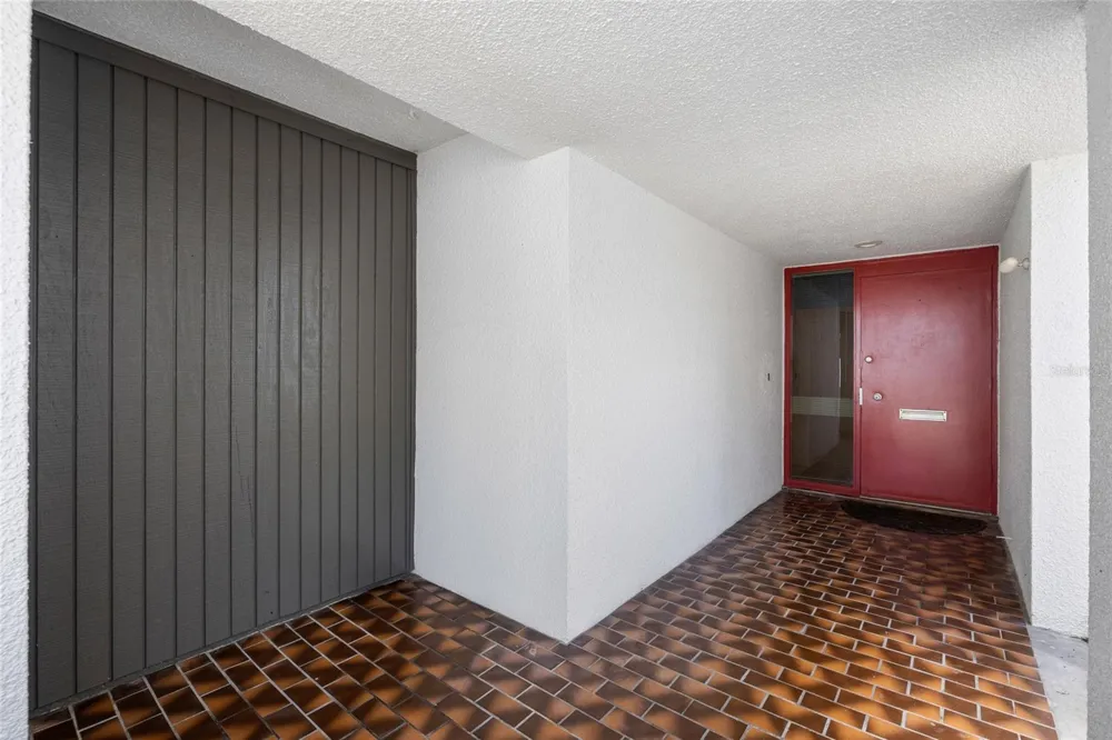 14225 CYPRESS CIRCLE #14225 Tampa, FL 33618