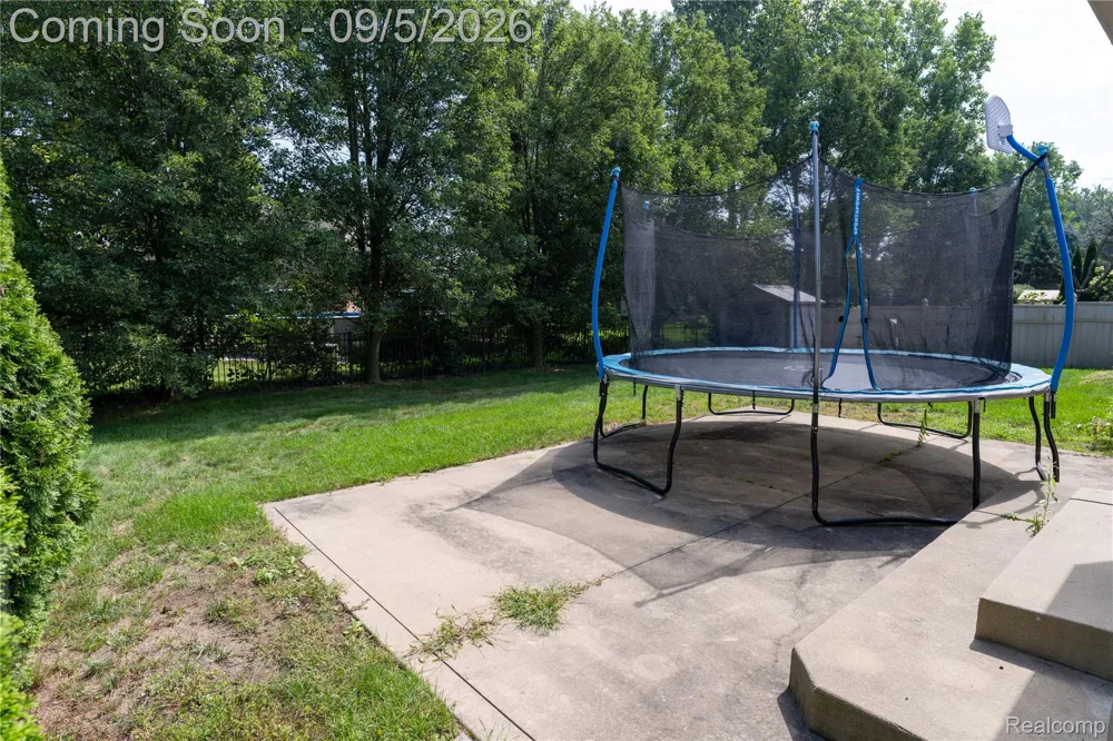 50576 Commons Drive Macomb Township, MI 48042