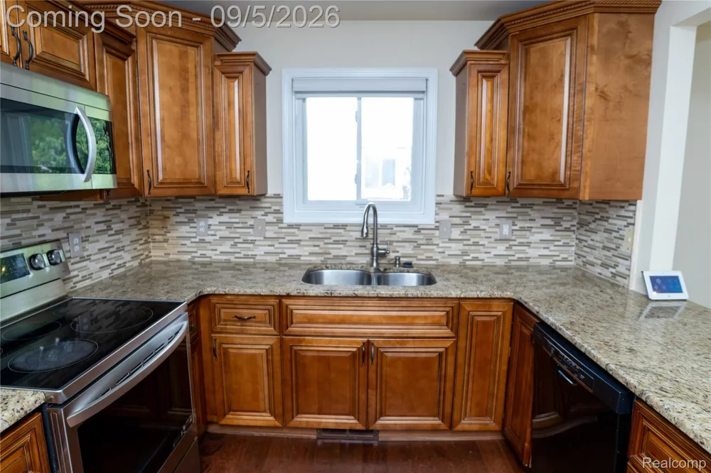 50576 Commons Drive Macomb Township, MI 48042