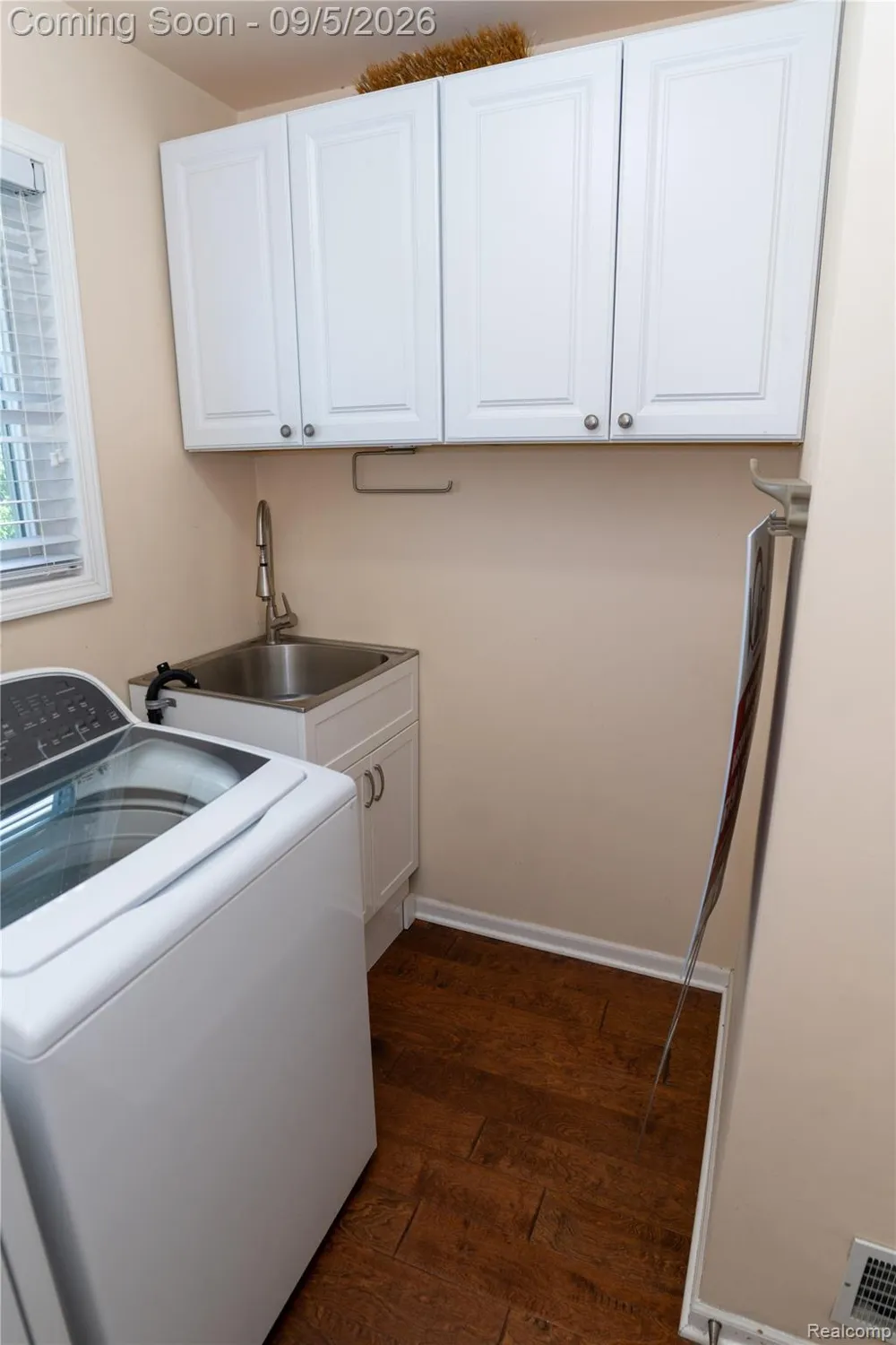 50576 Commons Drive Macomb Township, MI 48042