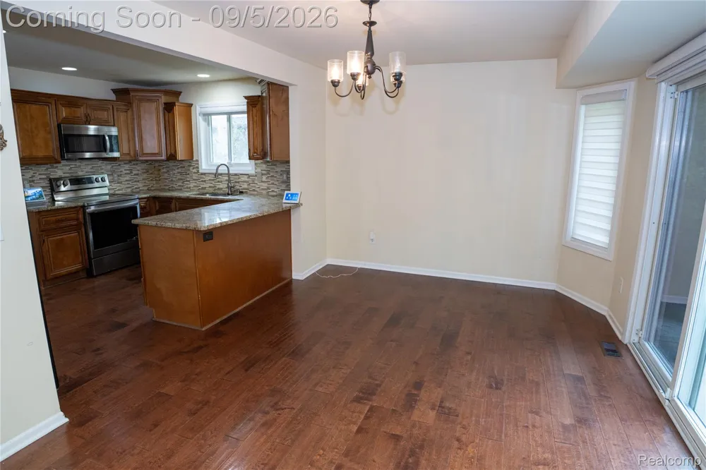 50576 Commons Drive Macomb Township, MI 48042