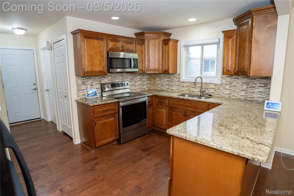 50576 Commons Drive Macomb Township, MI 48042