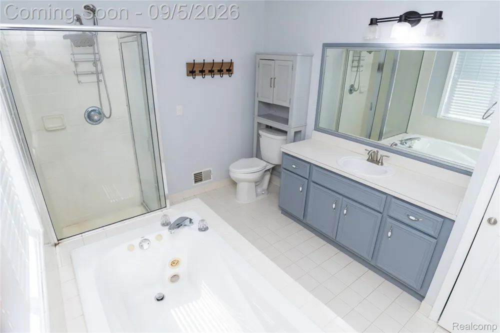 50576 Commons Drive Macomb Township, MI 48042