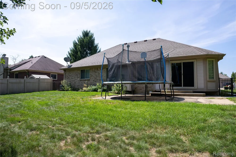 50576 Commons Drive Macomb Township, MI 48042