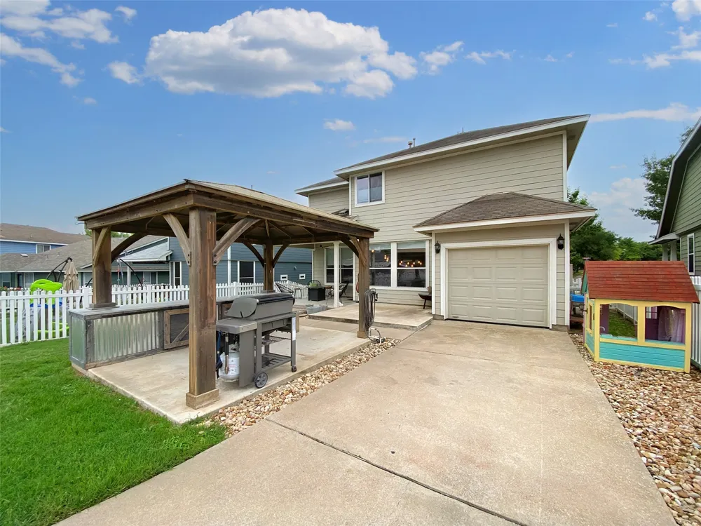 701 Sampson Street Kyle, TX 78640
