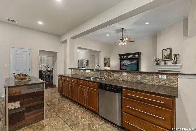 14006 POSSUM TREE RD San Antonio, TX 78232