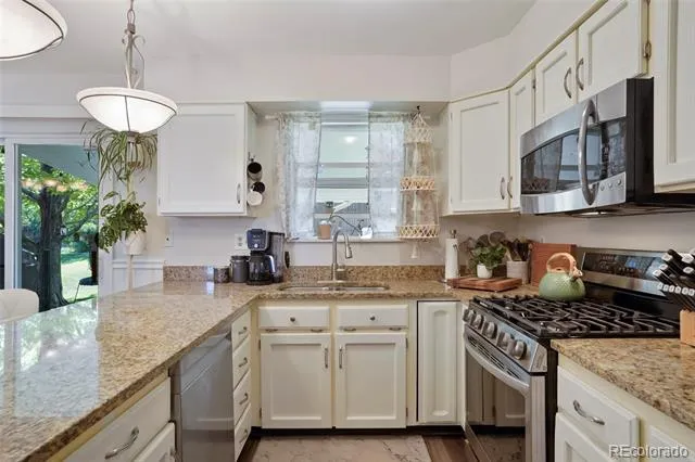 4972 S Taft Street Morrison, CO 80465