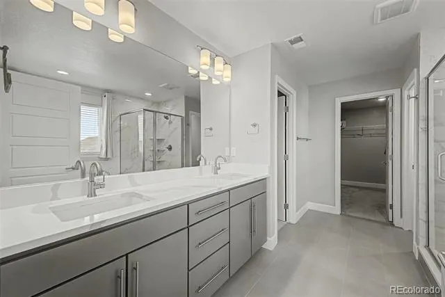 9805 Ceylon Court Commerce City, CO 80022