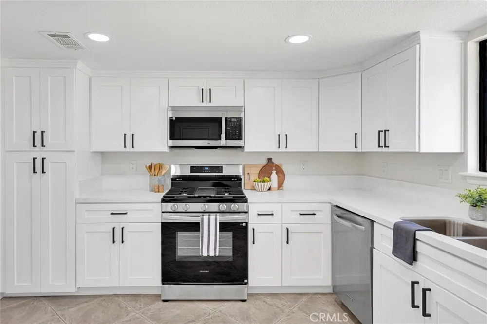 14865 Temecula Road Apple Valley, CA 92307