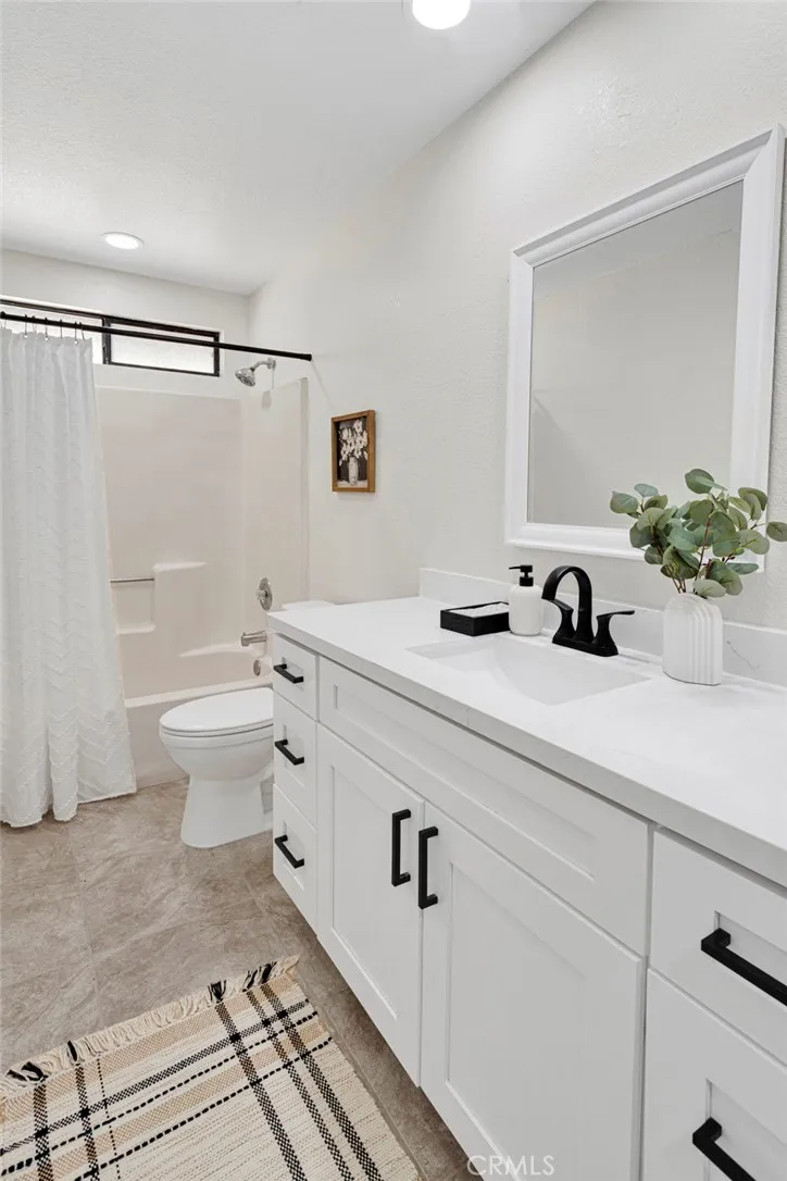 14865 Temecula Road Apple Valley, CA 92307