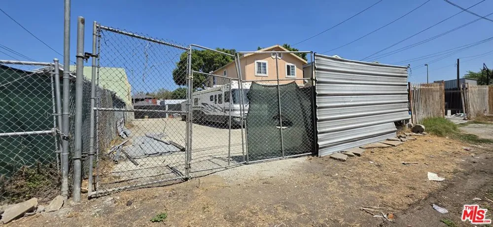 3122 W Vernon Avenue Los Angeles, CA 90008