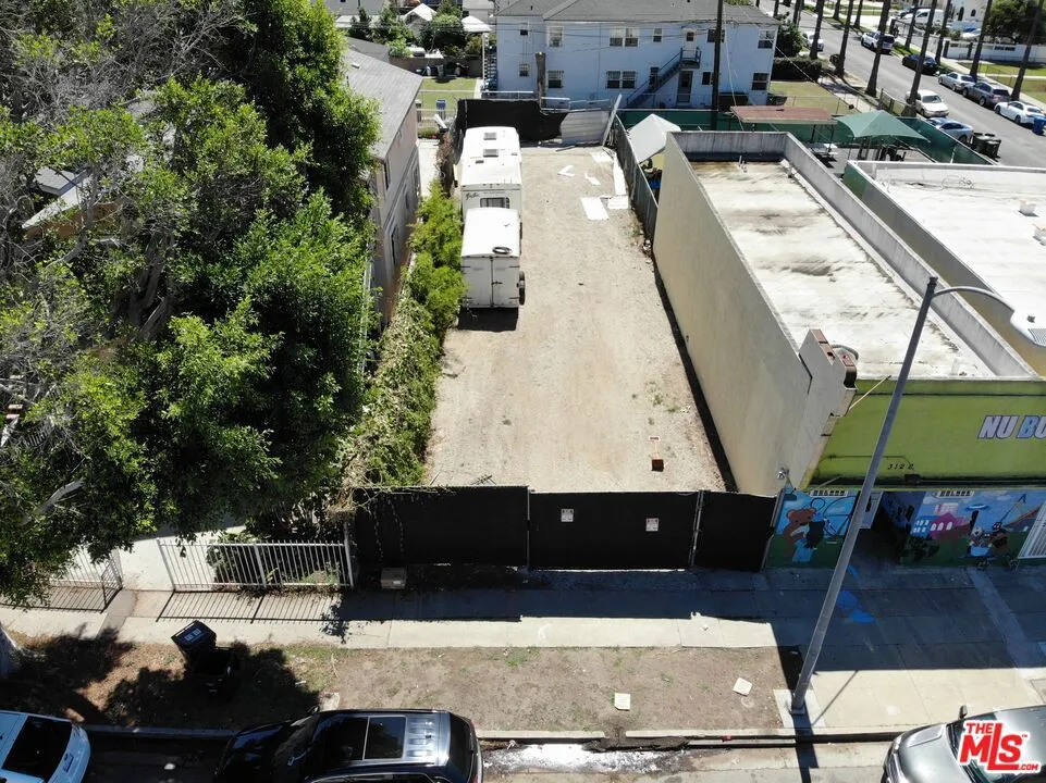 3122 W Vernon Avenue Los Angeles, CA 90008