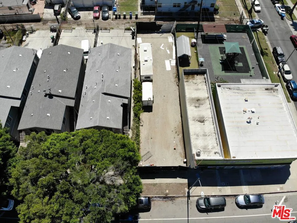 3122 W Vernon Avenue Los Angeles, CA 90008