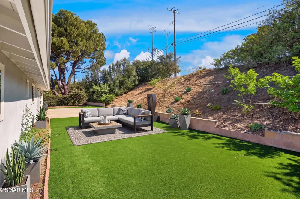 2660 Calle Limonero Thousand Oaks, CA 91360