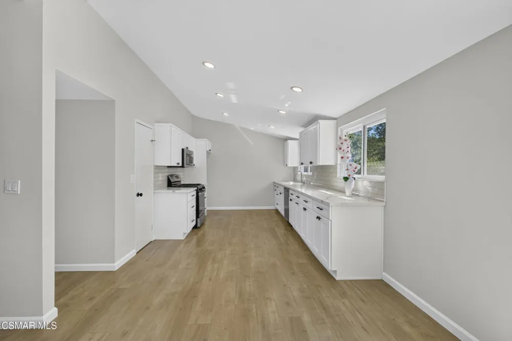 2660 Calle Limonero Thousand Oaks, CA 91360