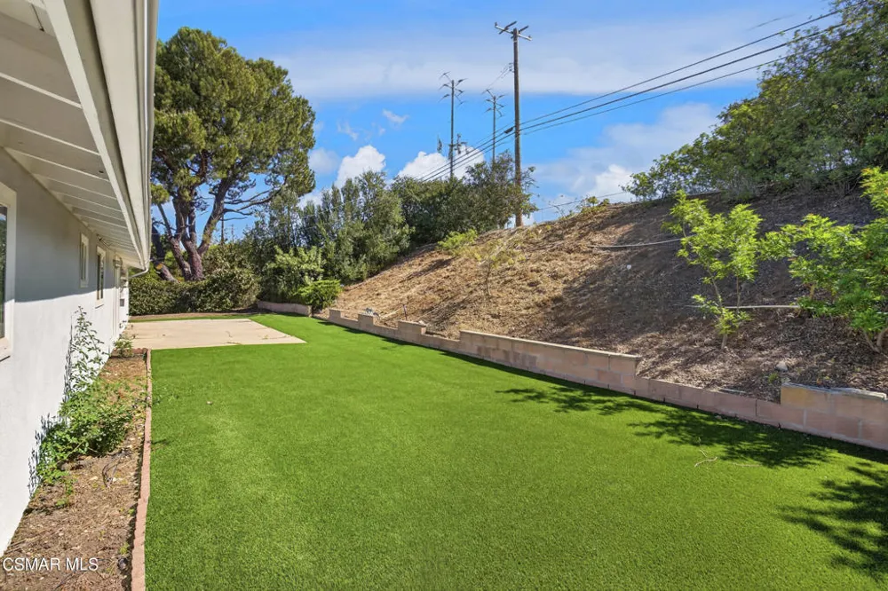 2660 Calle Limonero Thousand Oaks, CA 91360