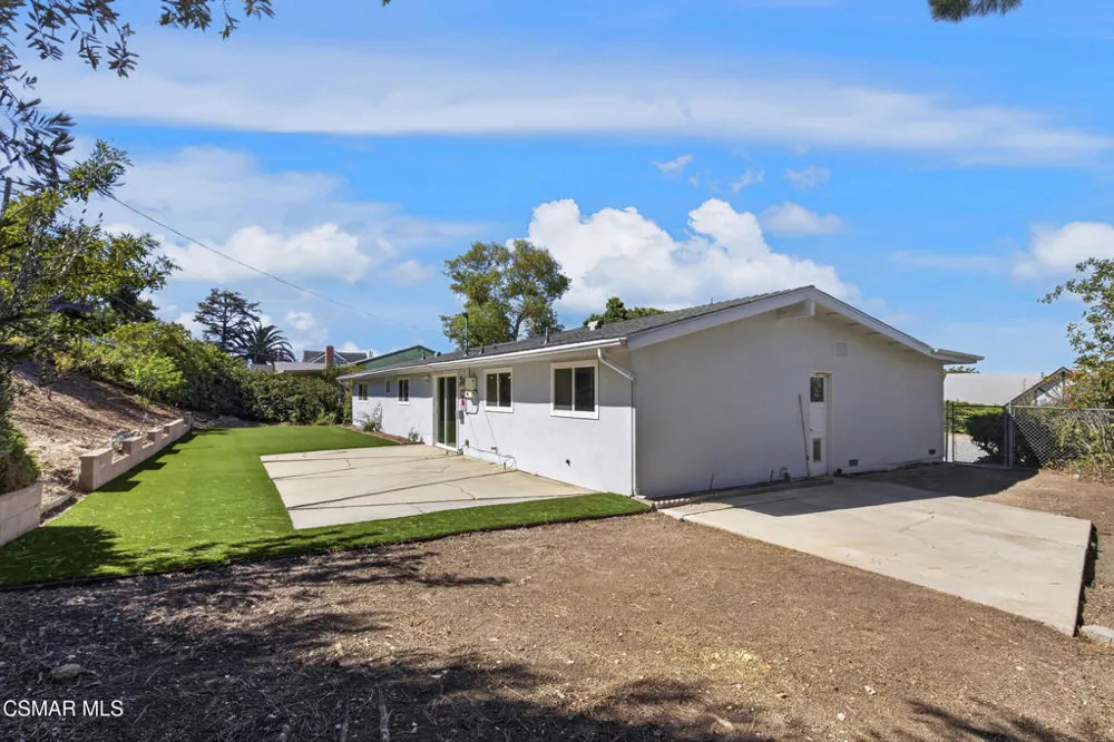 2660 Calle Limonero Thousand Oaks, CA 91360