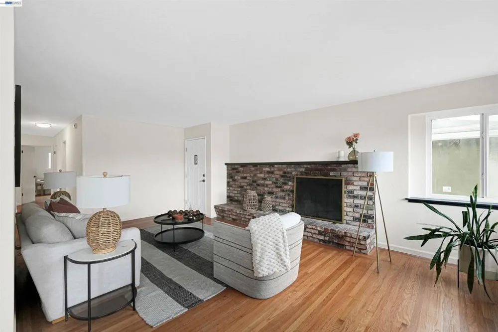 449 Mariposa Dr South San Francisco, CA 94080
