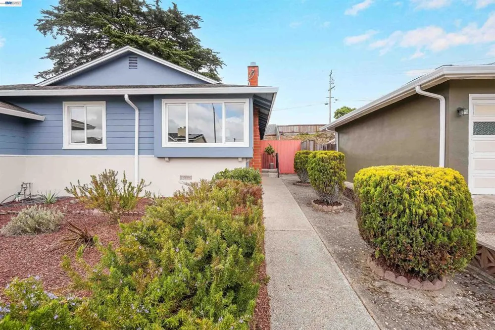 449 Mariposa Dr South San Francisco, CA 94080