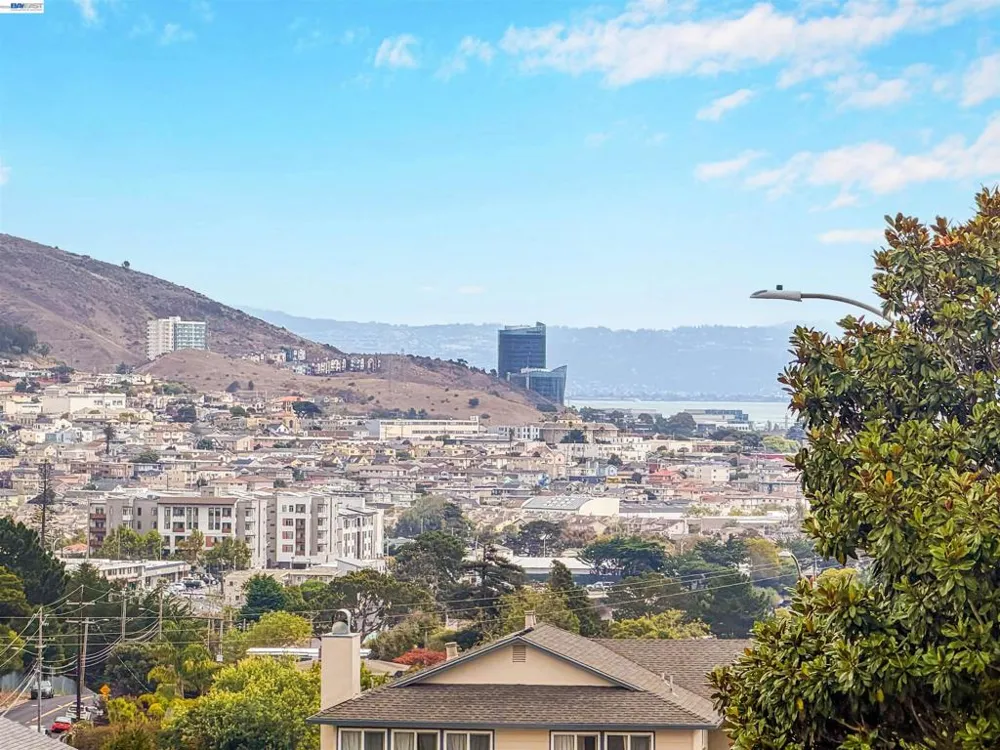449 Mariposa Dr South San Francisco, CA 94080