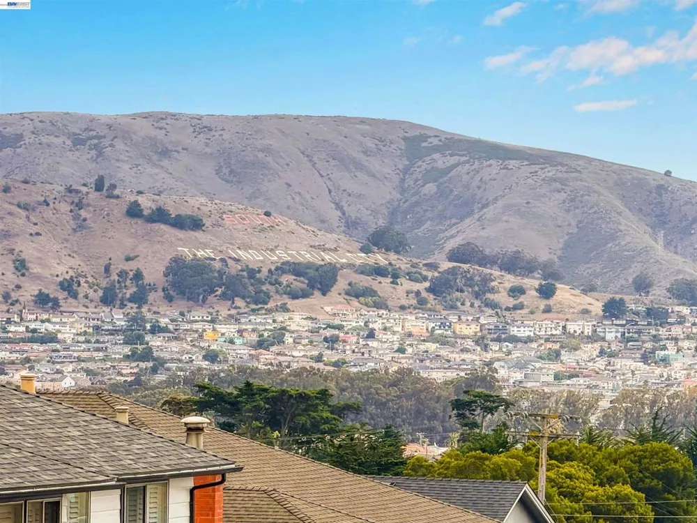 449 Mariposa Dr South San Francisco, CA 94080